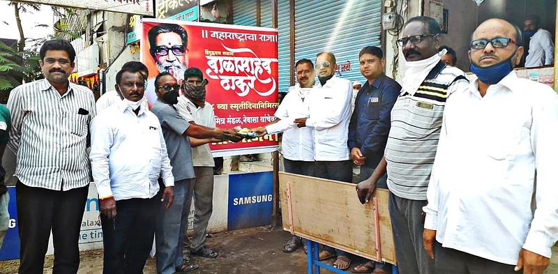 Free Shiva meal in Nevasa on the occasion of Shiv Sena chief memorial day