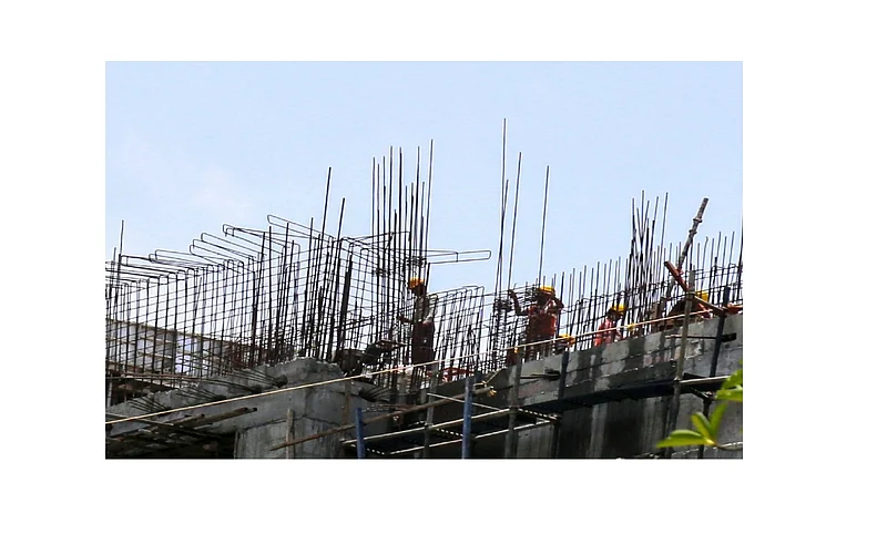 Manpower Challenge In 'Construction' Sector Kolhapur Marathi News