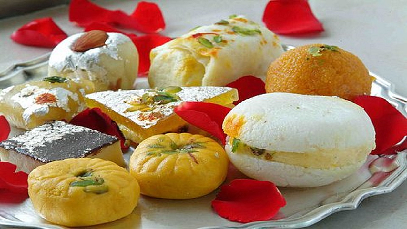 नैवेद्याची बंगाली मिठाई महागली
