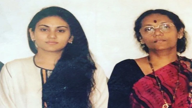 dipika chikhlias mother