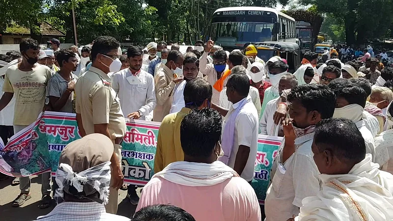 villagers agitation to killed the tiger in chandrapur