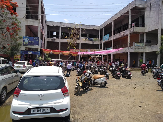 Long queues from early morning to buy alcohol