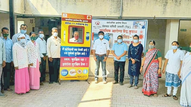 जावळीत कोरोना लसीकरणाचे काम पूर्ण क्षमतेने सुरू : डॉ. भगवान मोहिते
