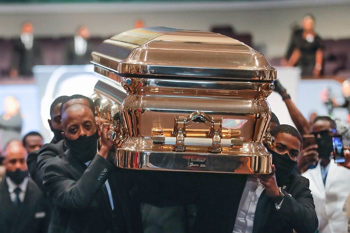 मायकल जॅक्सन आणि जेम्स ब्राऊननंतर फ्लॉइड तिसरा, सोन्याच्या शवपेटीची