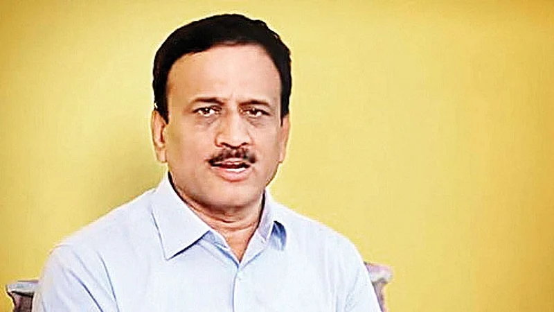 girish mahajan 3.jpggirish mahajan 3.jpg