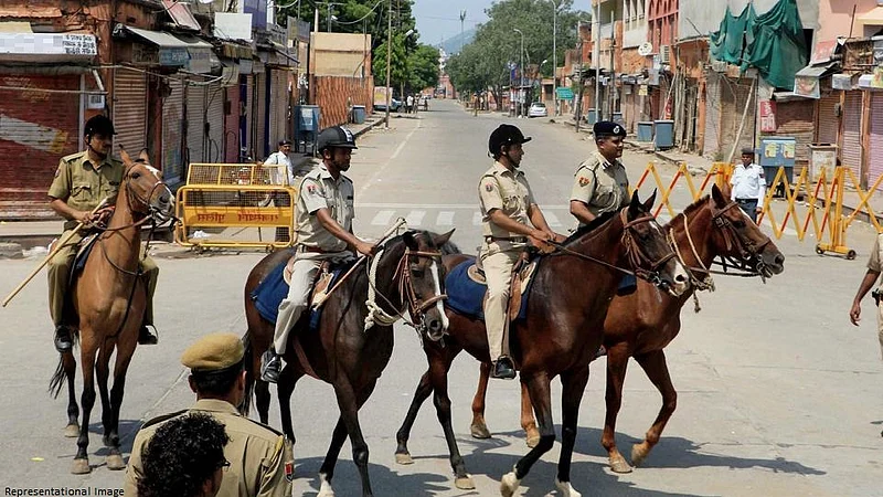 गुन्हा कराल तर घोडा लागेल पाठी, मुंबई पोलिस घोड्यावरून करणार गुन्हेगारांचा पाठलाग..