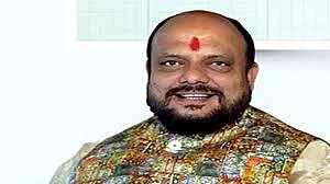 कोणत्याही दोन राजकीय नेत्यांची भेट होणे गैर नाही