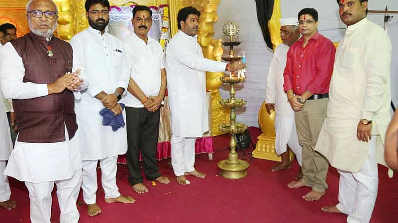 indurikar-maharaj.}