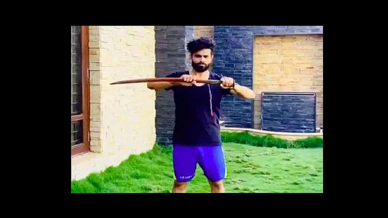 ravindra jadeja swordsmanship in lockdown video viral