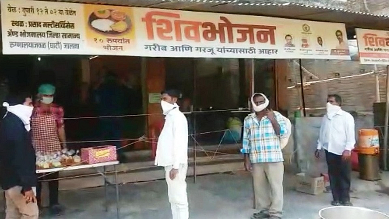 पुणे : तेरा लाख मोफत शिवभोजन थाळ्यांचे वाटप