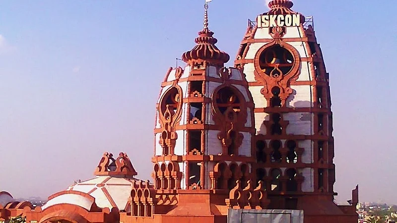 know about some famous iskcon temples in india Marathi article