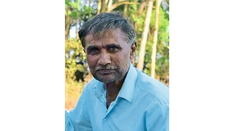 Fox Attack On A Farmer In Mhalewadi Kolhapur Marathi News