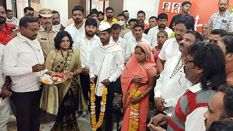 Akola News: Matoshriwar Prem Vivah Anamkaran Sohala, MLA Gaikwads initiative