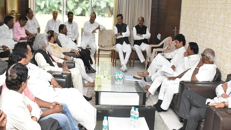 congress alliance parties ready to form government with shiv sena
