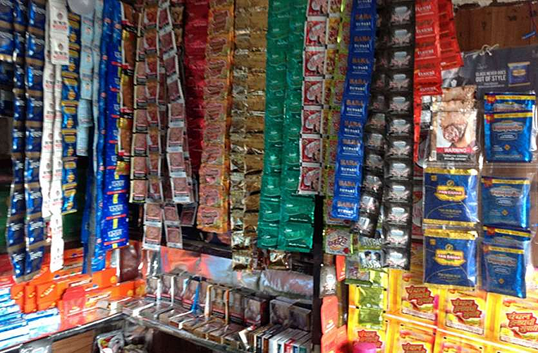 Gutkha-Mawa in Shrigonda is supplied from Gujarat-Karnataka