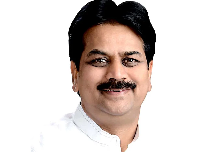 माजी मंत्री मंत्री हर्षवर्धन पाटील यांचा राज्यमंत्री भरणे यांच्यावर निशाणा