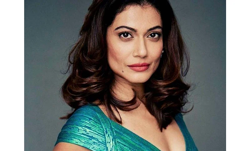 actress Gets 8 Day Judicial Custody for Motilal Nehru Video