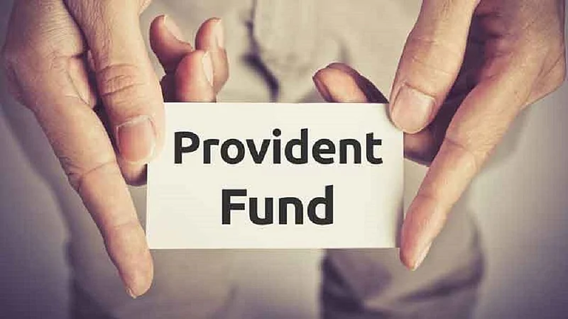 PF मधून पैसे काढणाचं प्रमाण वाढलं; अर्थतज्ज्ञ देतायत 'हा' महत्त्वाचा सल्ला...
