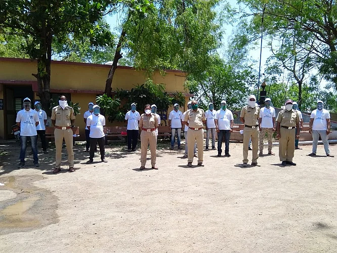police mitra.jpg