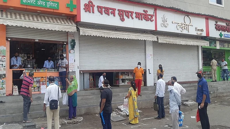 coronavirus Pune city lockdown time for shops may updated