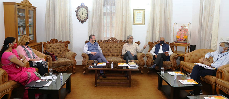 अमेरिकेच्या मुंबई दुतावासातील उच्चायुक्तांची पुणे विद्यापीठाला भेट
