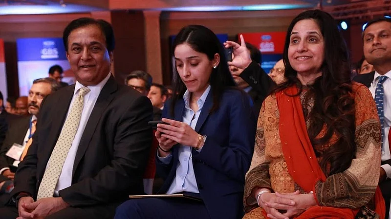 rana kapoor wife daughter 20 shell companies information marathi