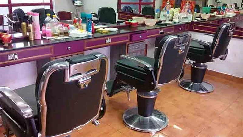 salon and beauty parlor