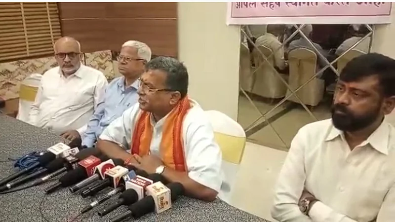 take action on Leaders of MIM says Vishwa Hindu Parishad