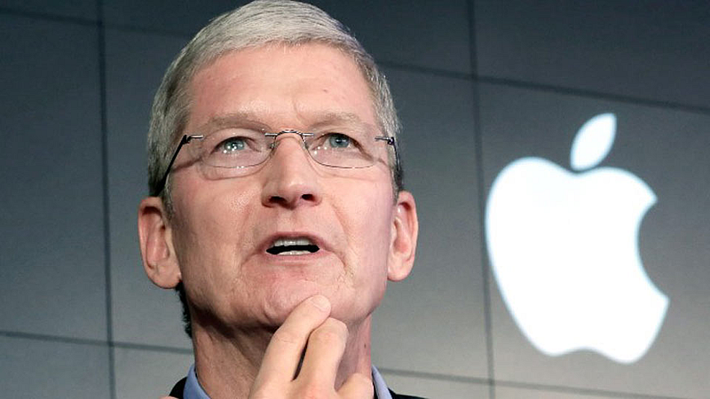 Apple CEO Tim Cook earning in 2021