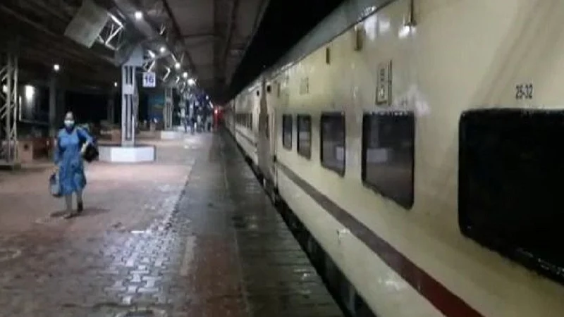 few people responded to special central trains run on konkan rail line