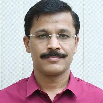 Who warned Commissioner Mundhe?