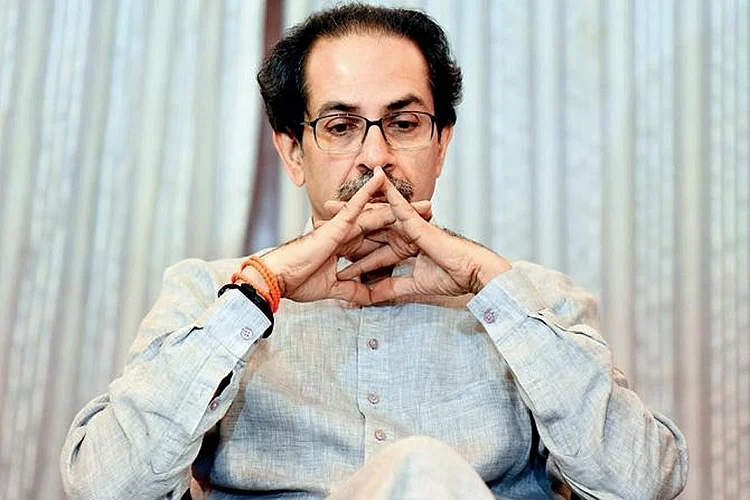 शिवसेनेच्या चेहऱ्यावर जमलेल्या हिरव्या शेवळाची चिंता करा; भाजप आमदाराची बोचरी टीका