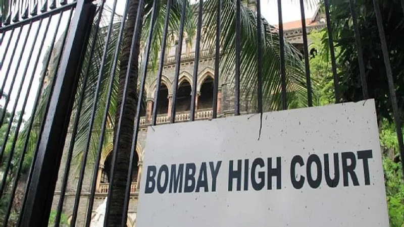 अल्पवयीन मुलीच्या सहमतीने शारीरिक संबंध! पण कायद्याची संमती आहे का?
