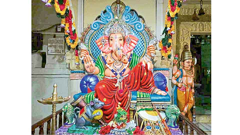 सिंधुदुर्गात गणरायाची धुमधडाक्यात प्रतिष्ठापना