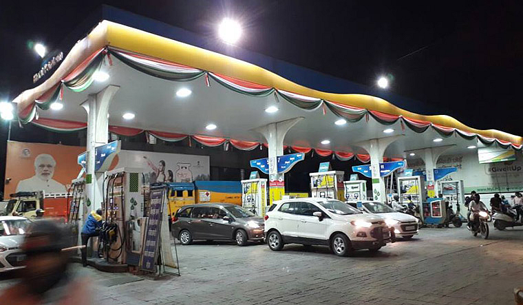 636790147689428406-bp-petrol-pump-fb