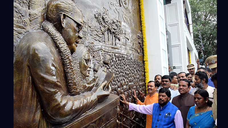 आठवले म्हणतात, 'सत्ता हवीये तर माझ्याकडे या'