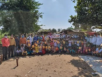 सातपुड्यातील आदिवासींच्या चेहऱ्यावर दिवाळीचा आनंद