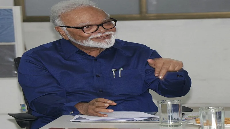 CHHAGAN BHUJBAL.jpg