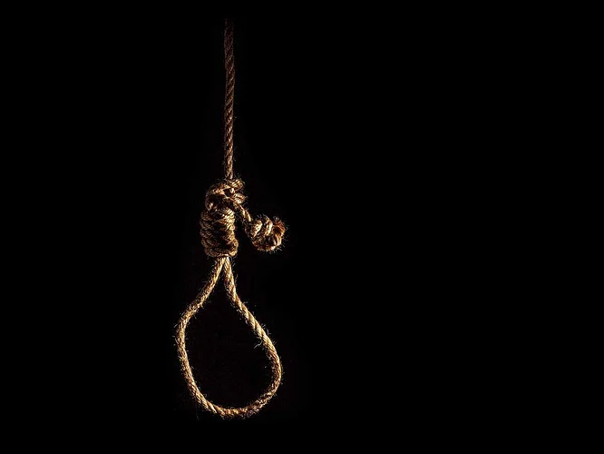 In Baramati an old man committed suicide by strangled in the Vitthal temple