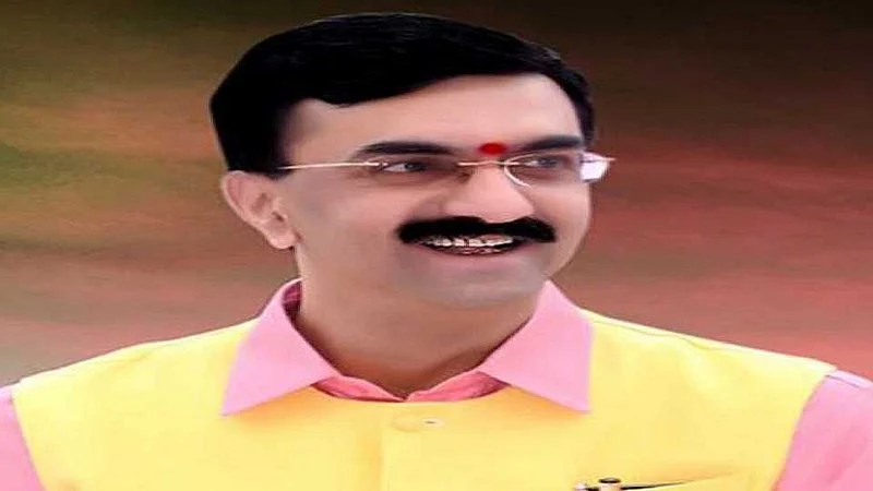 Minister of State for Home Affairs Shambhu Raje Desai.jpg