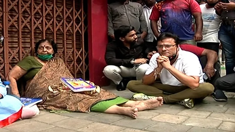 शोभा देशपांडेंच्या आंदोलनावर मनसे आक्रमक, संदीप देशपांडेंकडून दुकानादाराला चोप