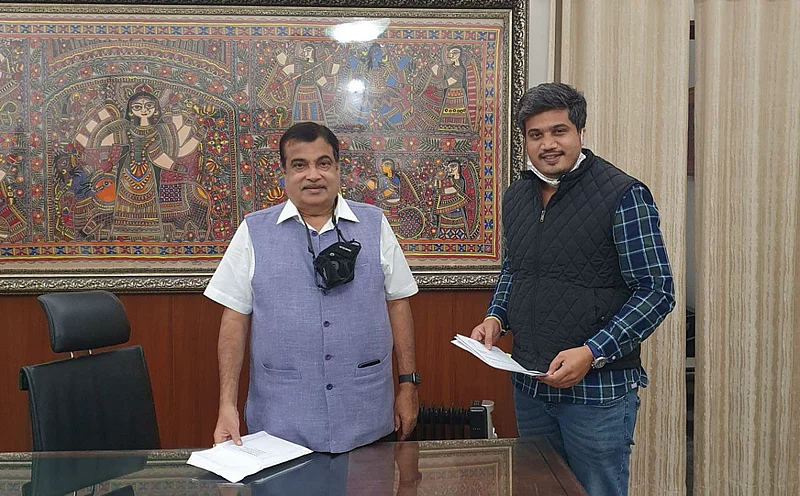 MLA Rohit Pawar meet on Gadkari for work on Nagar Karmala Solapur highway