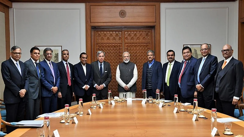 pm narendra modi meets prime businessmen in delhi discussed employment opportunities