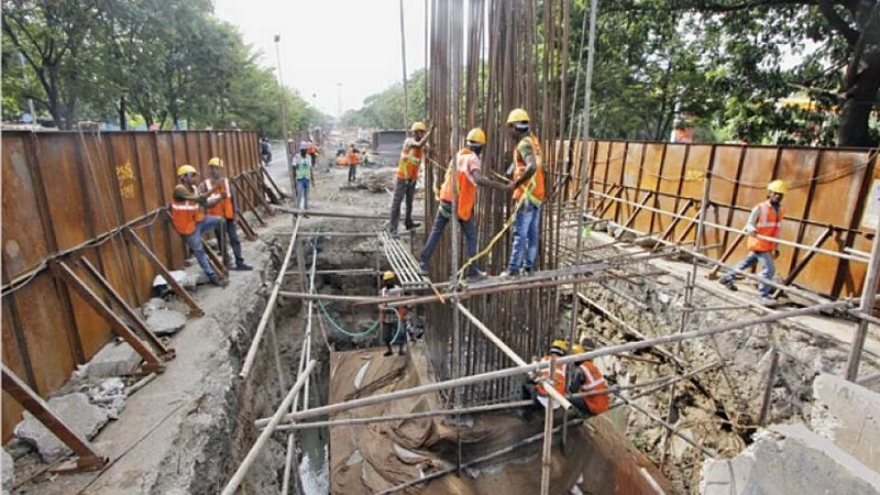 Pune_Metro_Construction