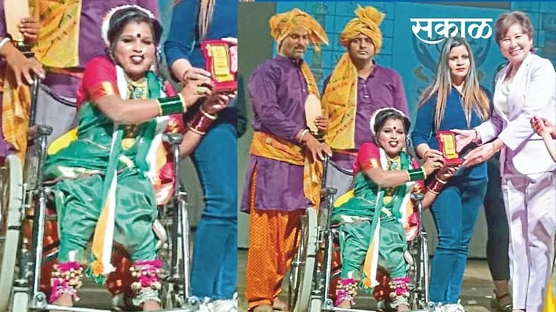 Sonam Patil from junnar became Miss Wheelchair}