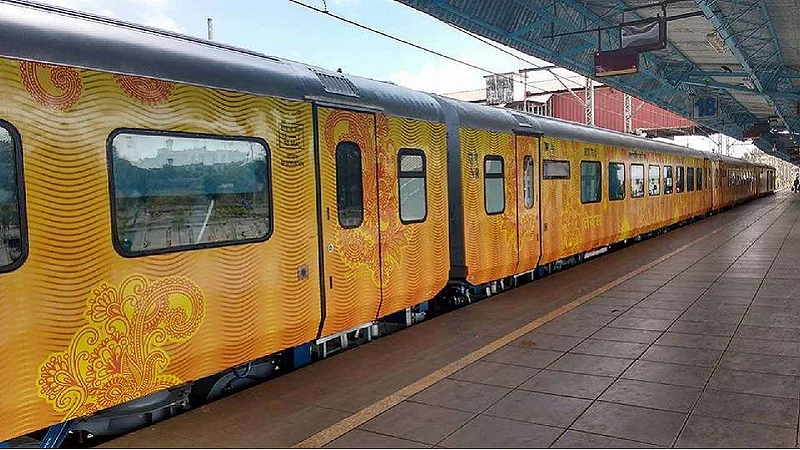 तेजस एक्सप्रेस 17 ऑक्टोबरपासून धावणार, आजपासून तिकीट आरक्षण सुरू