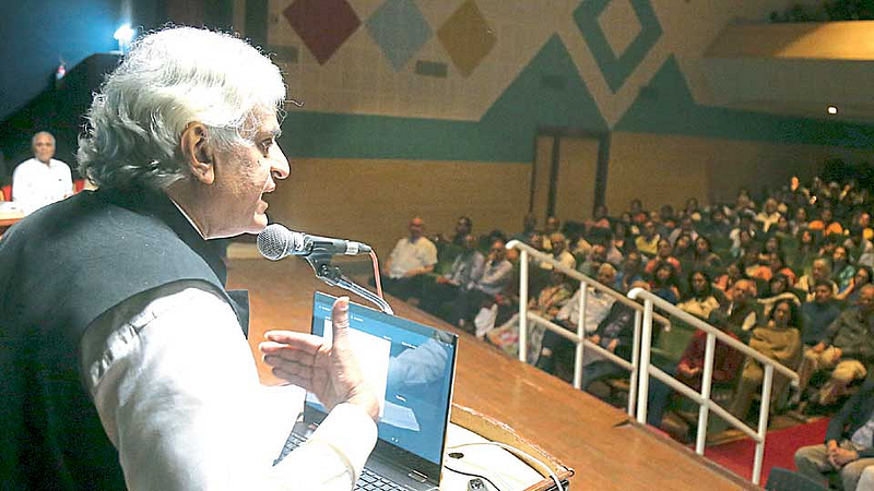 The government is for the farmers only But ,suicide does not stop Said P Sainath.jpg