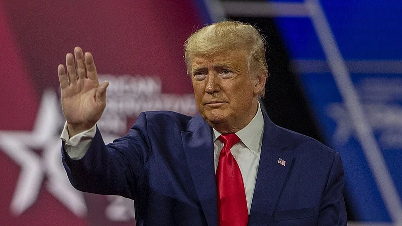 us president donald trump signs order about h1 b visa impact IT professionals