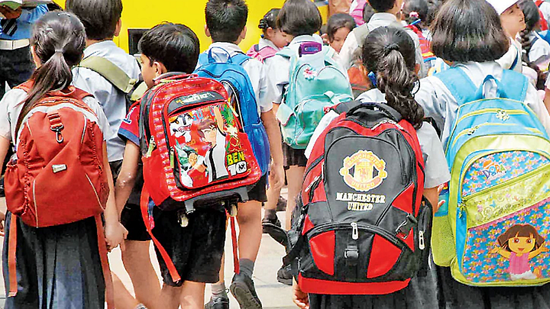 karnatka governmevt education department has raised concerns because students is declining
