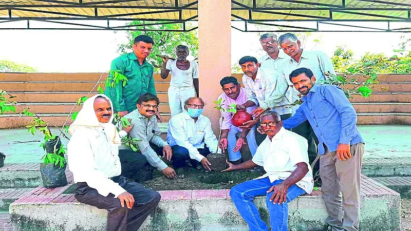 Maherwasi community celebrated diwali program in graveyard